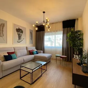 https://torremolinos-centro-luxury-apartament.hotelsinnerja.org